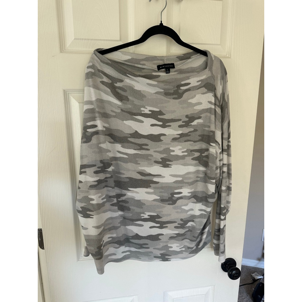 Women's Gibsonlook Camouflage Sweater Gray/White Size L